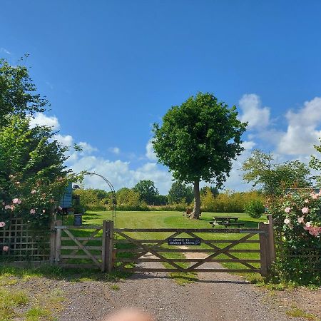 Hopgarden Glamping Luxury Shepherds Huts Wadhurst Exterior foto